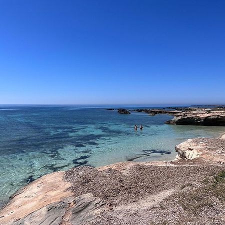 ファヴィニャーナ Isola Serenaヴィラ エクステリア 写真